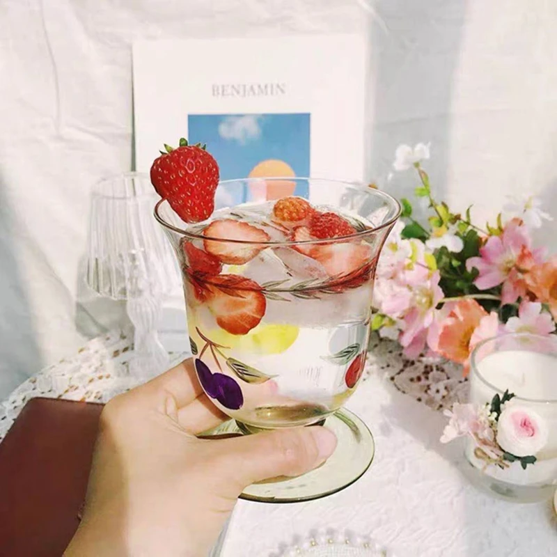 

2PCS/LOT Hand Blown and Engraved Retro Glass Juice Glass Goblet Ice Cream Cup