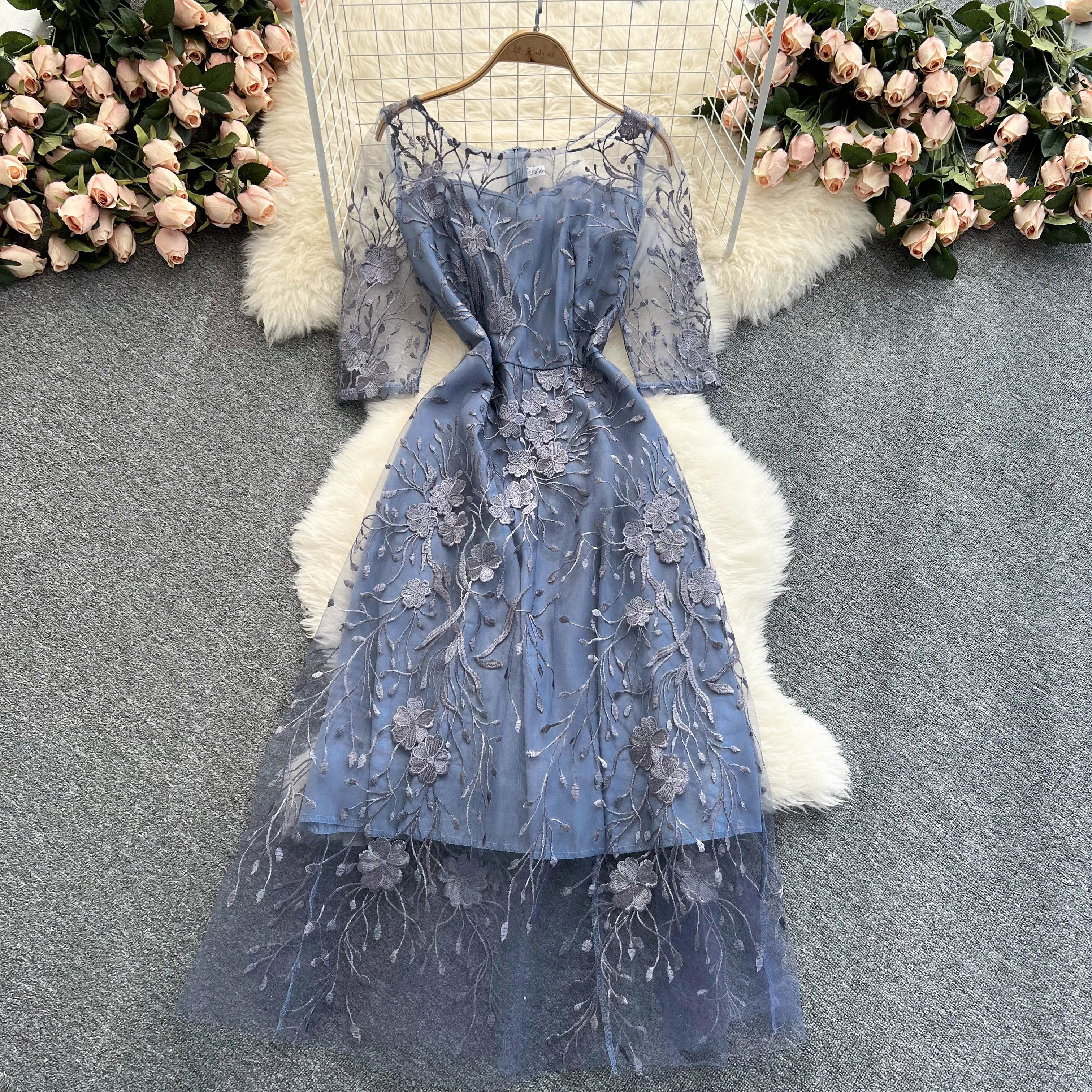 

2022 Spring And Summer New Mesh Dress Women Retro Heavy Industry Embroidery Dresses