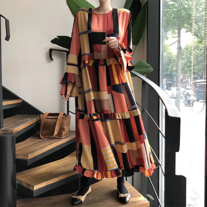 

Minimalist Wide Hem Pleated A-Line Dress 2020 Autumn Female Loose Casual Round Neck Panelled Plaid Lantern Sleeve
