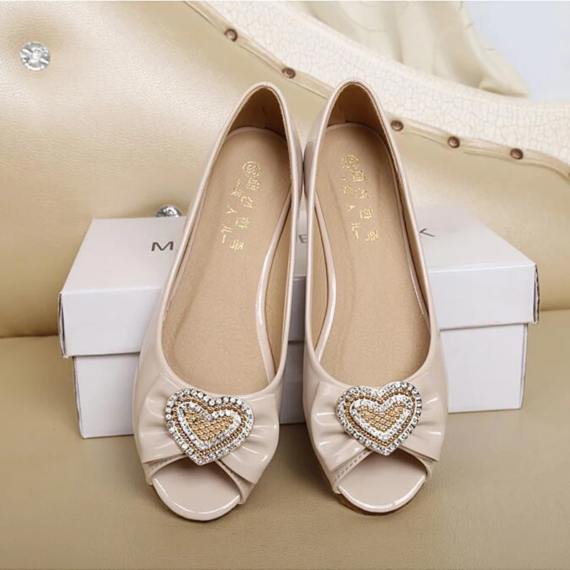 

Роскошный украшенный алмазами сердца, на плоской подошве, с украшением в виде кристаллов на высоком каблуке с открытым носком женские повсе...