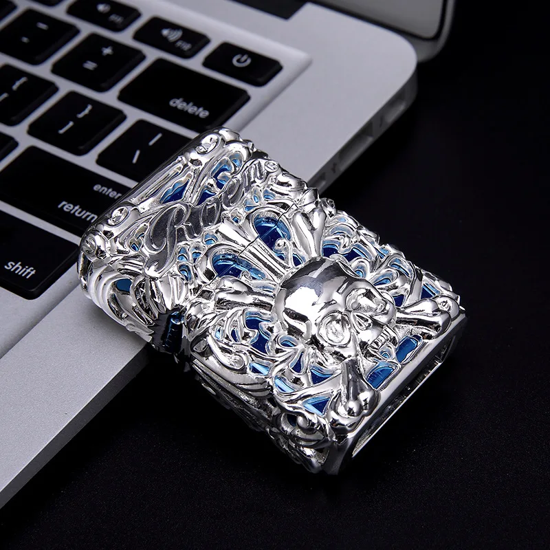 

Skeleton Armor Carving Lighter Retro Metal Weel Kerosene Lighters Unique Gasoline Lighter Windproof Men Oil Smoking Lighter