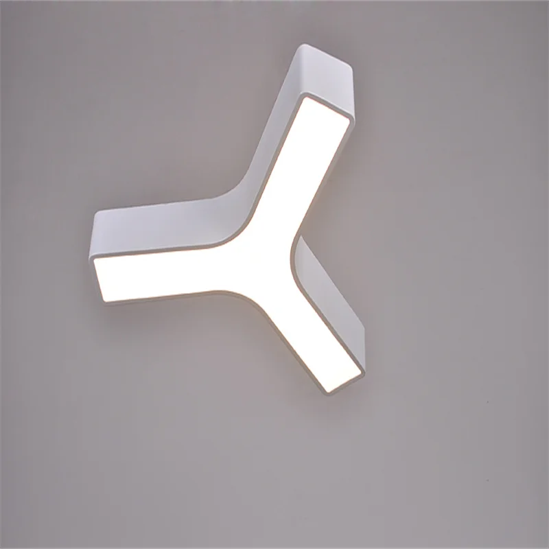 Треугольные акриловые светодиодные потолочные светильники современные