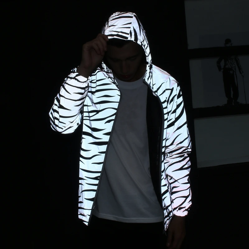 

Fashion Full Reflective Jacket Men / Women Night Reflective Skateboard Hooded Coat Jacket Streetwear Hip Hop Dancer Singer