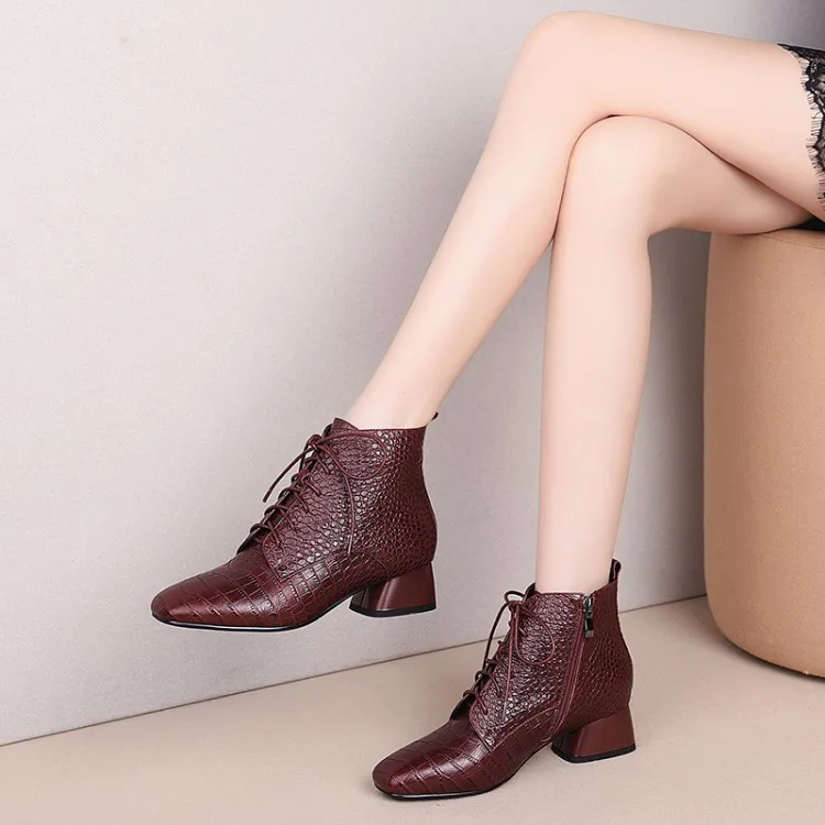 MLJUESE/женские ботильоны из коровьей кожи Сезон Зима Короткие Плюшевые ботинки на