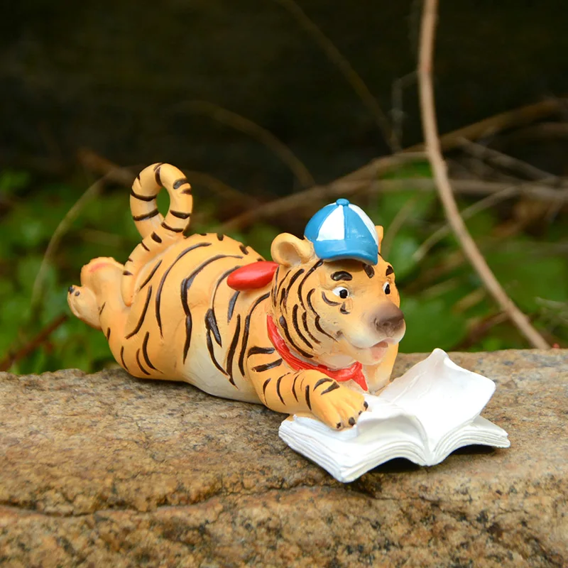 

Cute Resin Tiger Symbol 2022 Animal Figurine Zodiac Gifts Tabletop Decoration for Home Mini Fairy Garden Decor Accessories