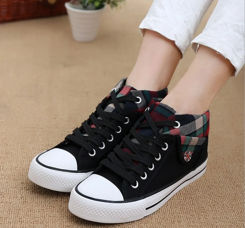 

Sneakers Women Vulcanize Shoes Canvas Casual Shoes Lace Up Ladies Sneakers Fashion Basket Femme Stars Tenis Feminino 2021