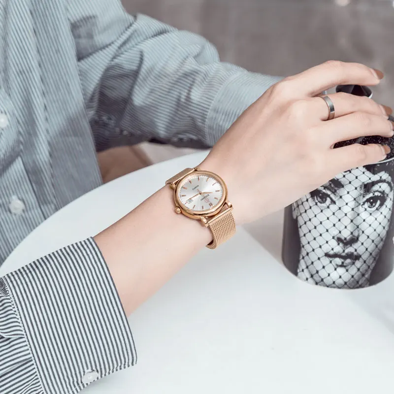 Часы наручные женские с швейцарским кварцевым механизмом брендовые Роскошные