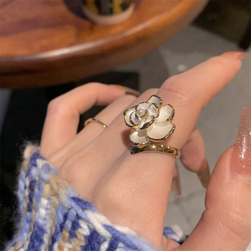 

DREJEW Pearl Flower Open Ring for Women Niche Design Sense of Temperament Ring High-End Simple Jewelry