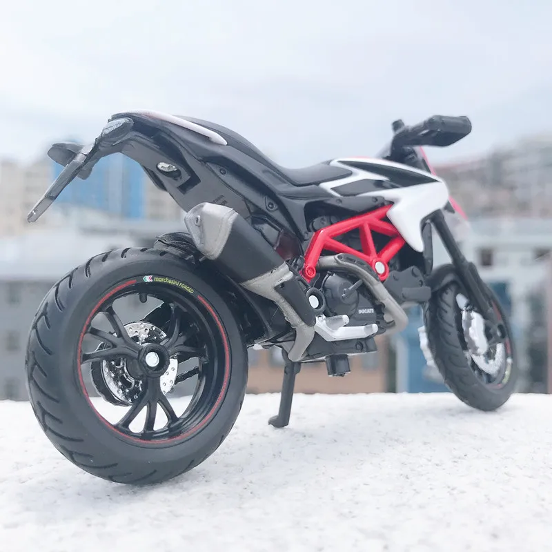 Модели литых под давлением мотоциклов Maisto NEW 1:18 DUCATI HYPERMOTARDS работоспособная