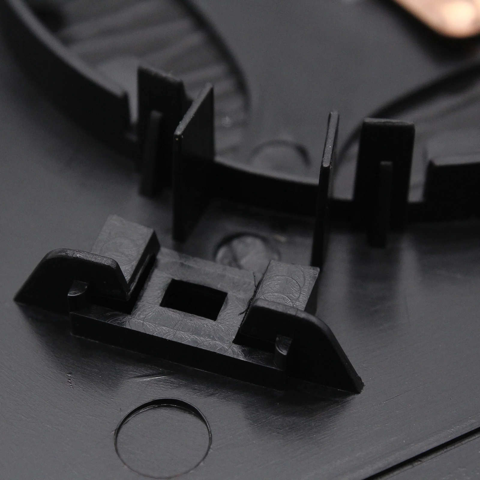 

Wide Field of Vision Car Driver Right Side Rearview Mirror Glass Clear Side Heated Mirror Glass with Strong Light Transmission