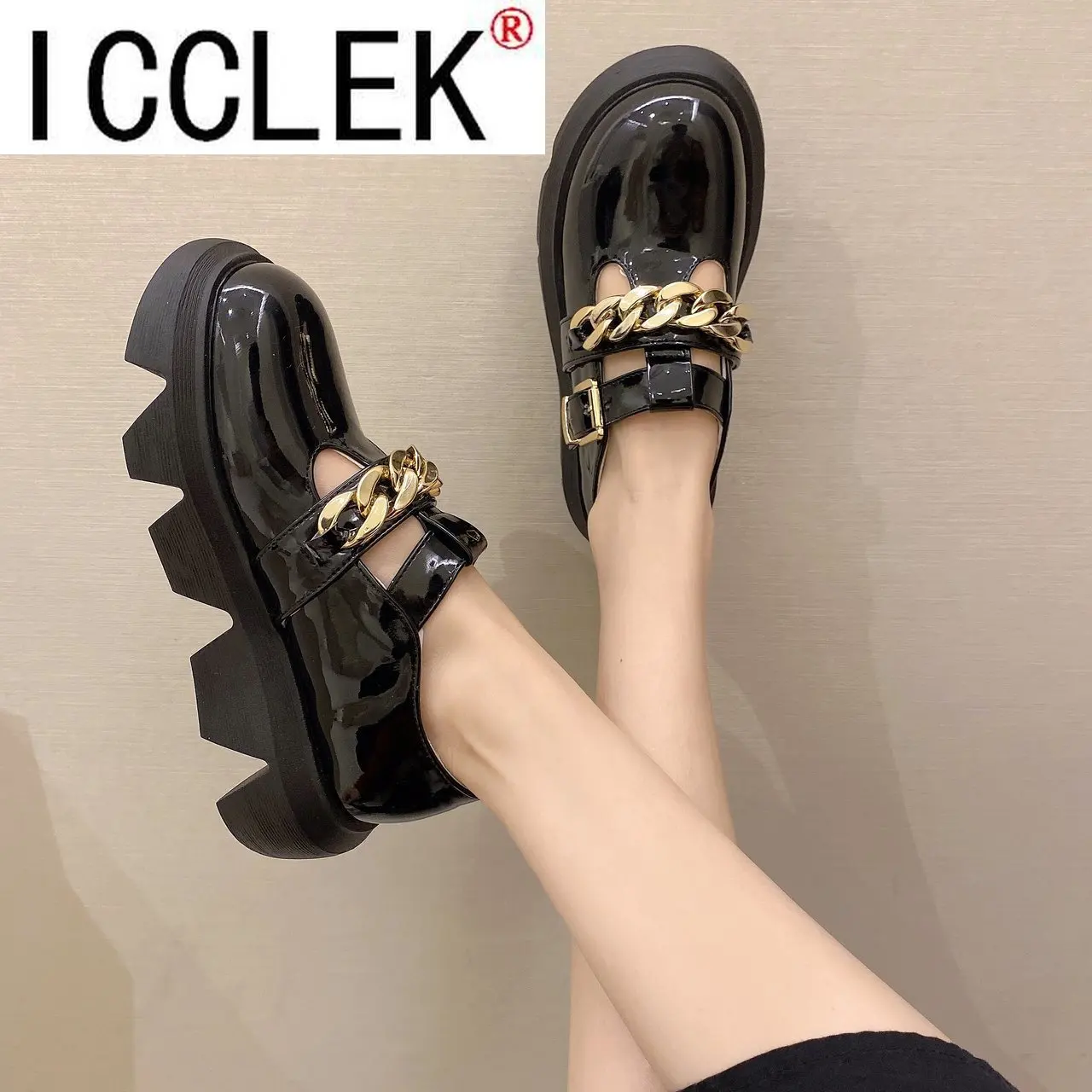 Туфли женские на плоской подошве лоферы в стиле лолита туфли оксфорды с цепочкой