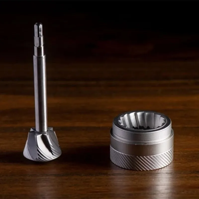 売却 1zpresso 18kプロポータブルコーヒーグラインダーのための上に注ぐコーヒー & エスプレッソハンドグラインダーステンレス鋼七角形円錐バリ