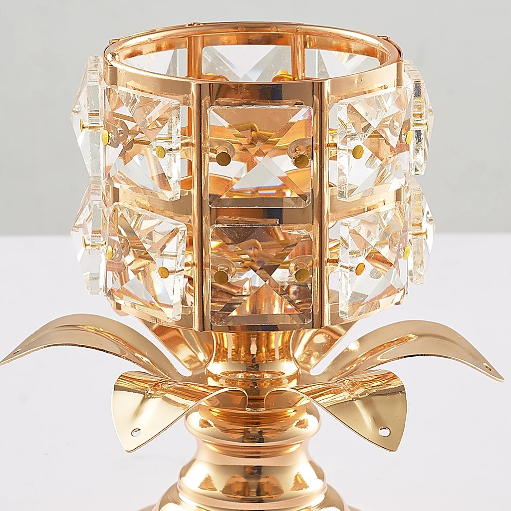 Хрустальный металический подсвечник обеденный журнальный столик центральная