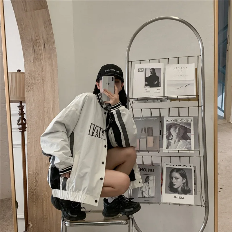 

2021 Autumn New Bomber Jacket Women Streetwear Korean Loose Couple Clothing Single Breasted Baseball Stripe Coat Casual Outwear