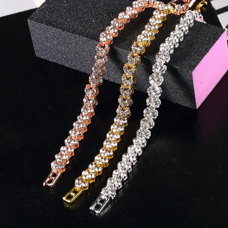 

Exquisite Crystal Wedding Bracelet Diamond Love Bracelet Red Black Purple Diamond Bracelet for Women Gift