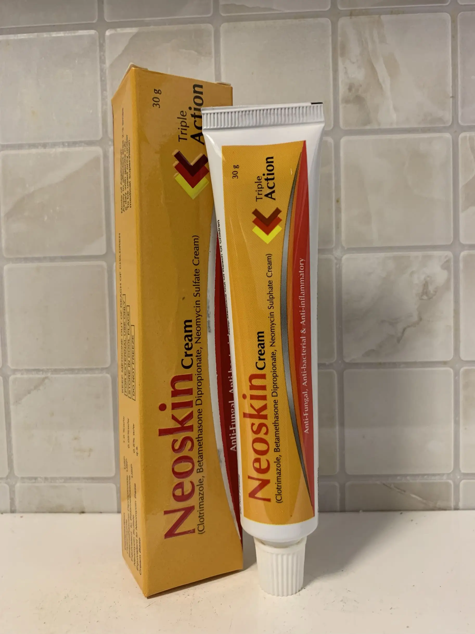 Крем Neoskin Triple Action 30 г|Дневные крема и увлажнители| |