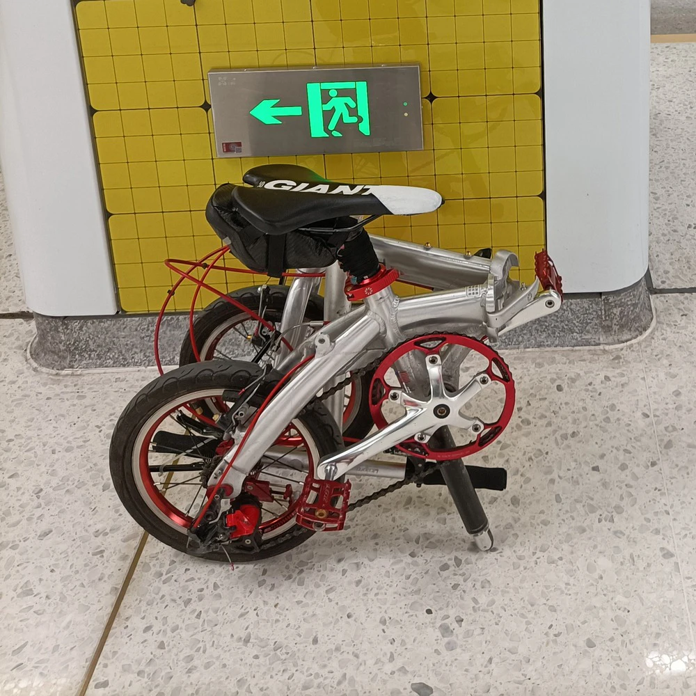 

Folding Bike Pushing Wheel Easy Wheel for Dahon Bicycle Seat Tube Inner Diameter 28-32mm Seat Post Parking Wheel
