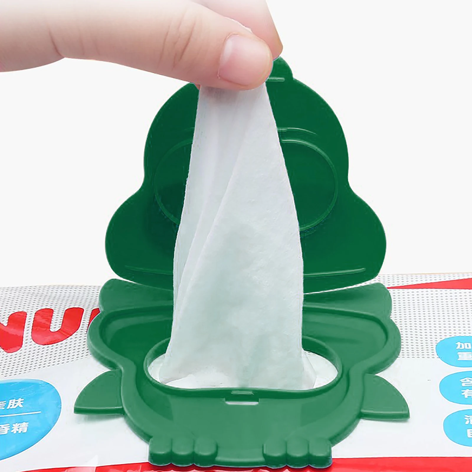 

Portable Wet Paper Useful Accessories Baby Wipes Lid Baby Wet Sticker Type Baby Wet Tissue Wipe Lid Cover Reusable