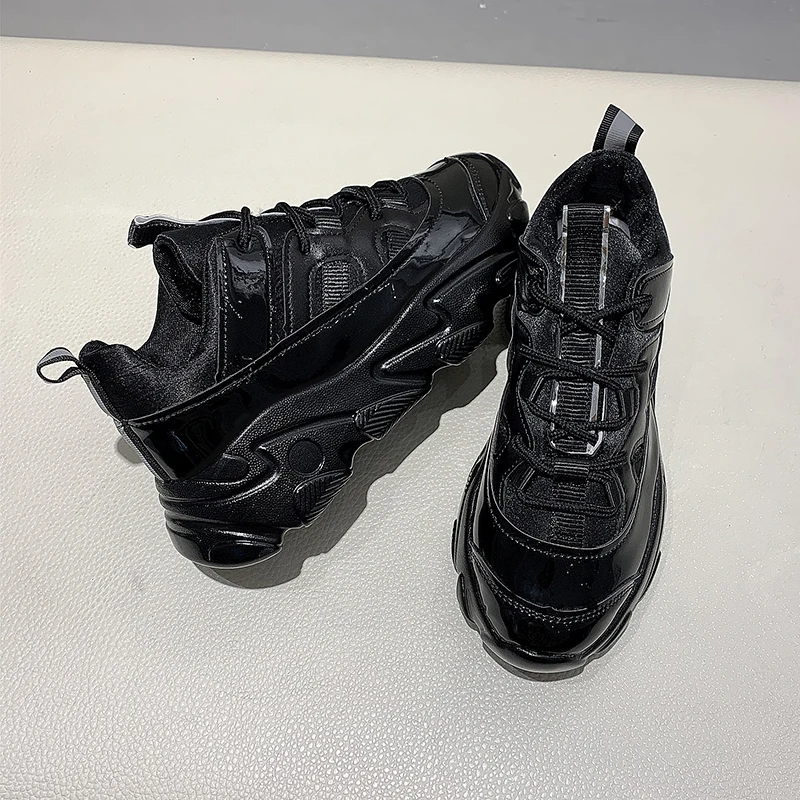 Женская обувь Повседневная женская на не сужающемся книзу массивном кроссовки