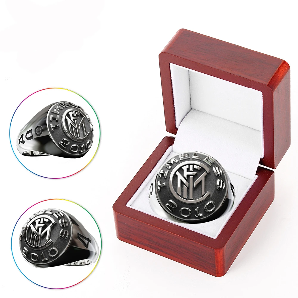 

Кольцо из титановой стали для чемпионата по футболу, 2010