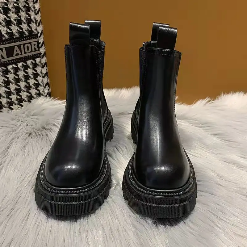2021 New Chunky Boots Fashion Platform Women Ankle Female Sole Pouch Ankle Botas Mujer Round Toe Slip-On Botas Altas Mujer