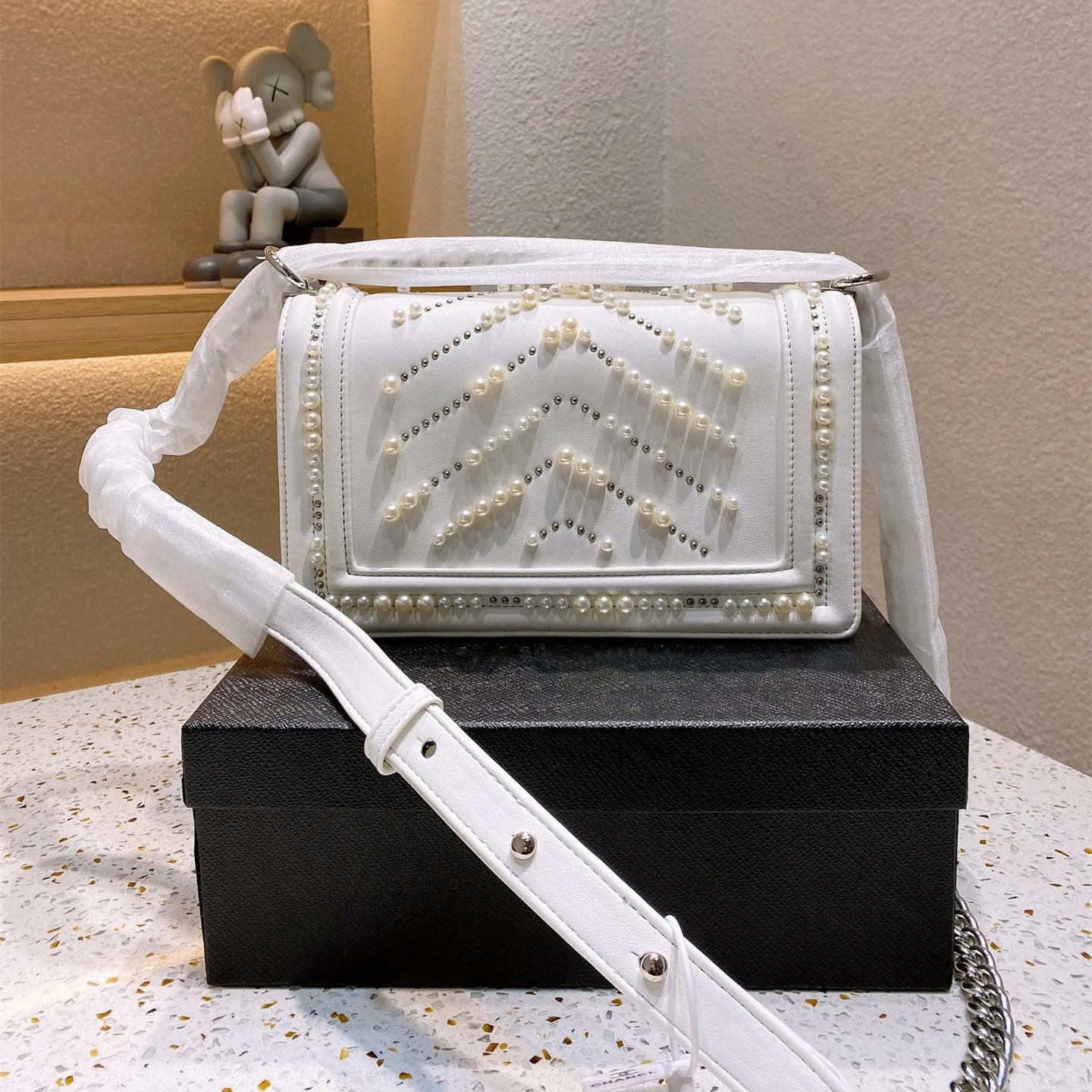 

Luxury Pearl Flap Chain Bags for Women 2021 Brand Designer Bags Ladies Handbags and Purses Crossbody Shoulder Case Sac A Main