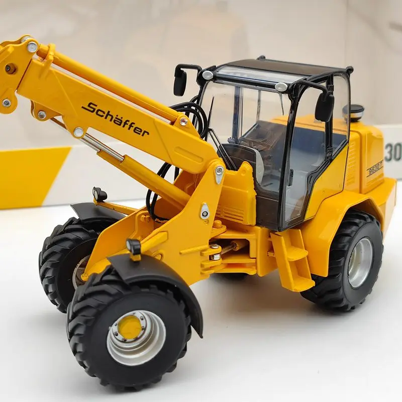 

USK Scale Models 1:32 For Schaffer 9630T Loader Yellow USK31007 Diecast Models Car Engineering vehicle Auto Toys Gift