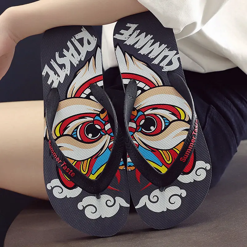 

Men's Flip Flops Slippers Luxury Designer Totem Shoes Sandals Men Antiskid Rubber Summer Fashion Outdoor Casual Home Slippers