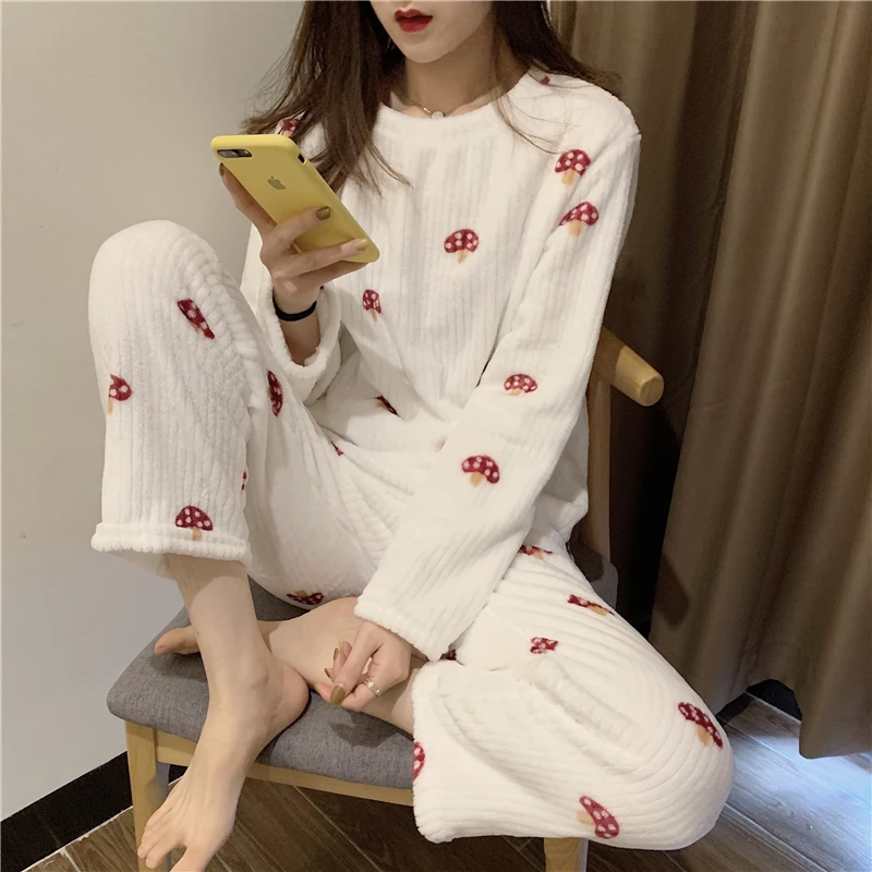 

Thickened pajamas women spring and autumn can be worn outside 2021 new autumn and winter coral fleece home service suit two-piec