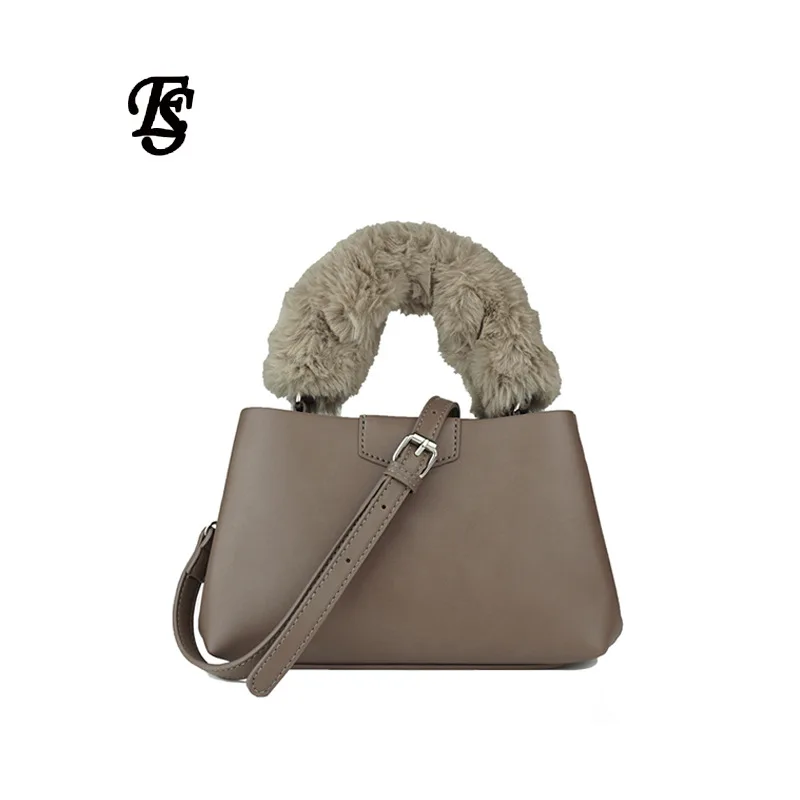 

Hand-held one-shoulder bag women 2021 new dinner bag European and American fashion fur removable PU leather mother slanted bag
