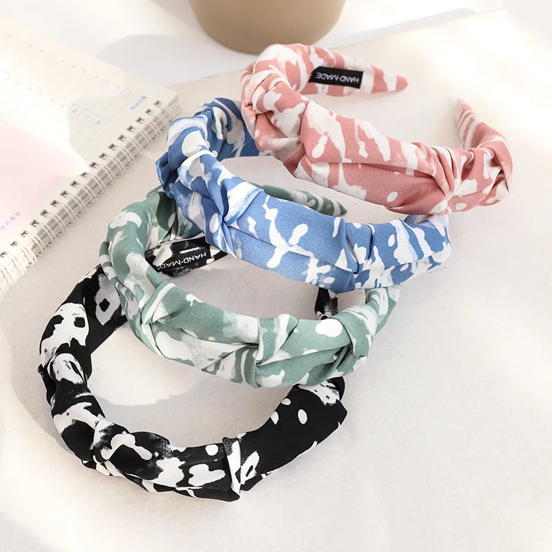 

Tie Dye Fabric Pleated Hair Band For Women Going Out Washing Face Hair Band Fashion Hair Accessories 2021