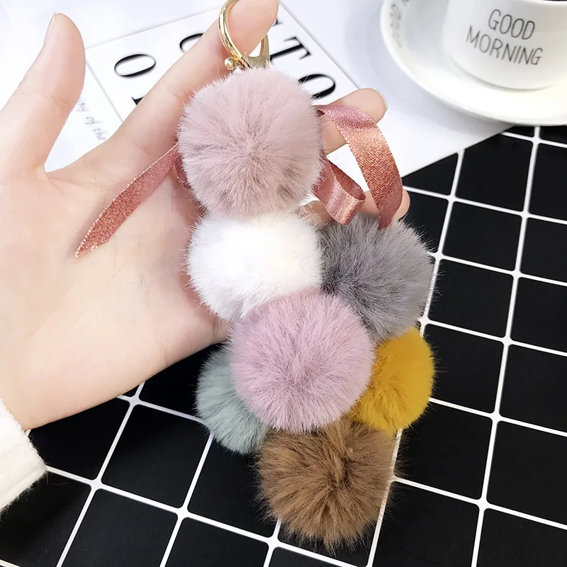 

Keyring Pompom Ball Key Chain Rabbit Fur Hanging Keychain Bag Pendant Charms Creative Keychain Key Ring Fruit Grape Cute White