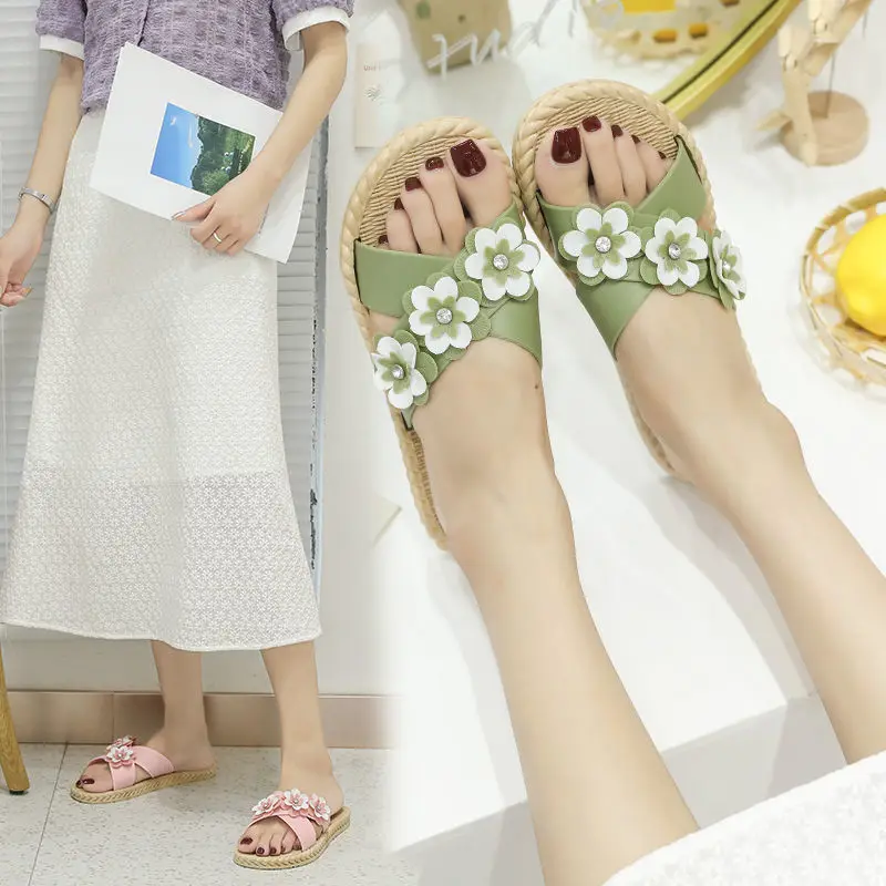 

2021 Women Slippers Women Summer New Online Celebrity Flower Girls Sandals Flat Non-Slip Wear Casual Fashion Student Shoes