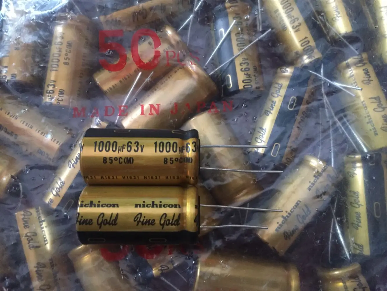 

2PCS NICHICON FG 63V1000UF 18x35.5MM fine gold 1000UF 63V FineGold 1000UF63V Amplifier MUSE Audio Capacitor 1000UF/63V