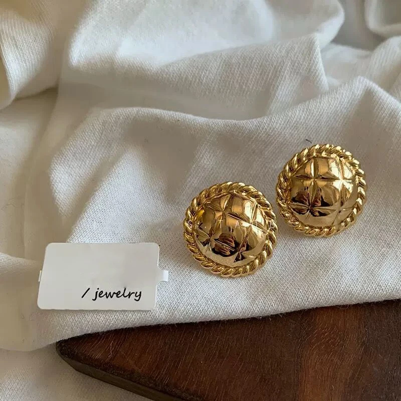 

European American Round Button Shape Stud Earrings Vintage Personality Simple Metal Punk Earrings boucle oreille brincos 2020