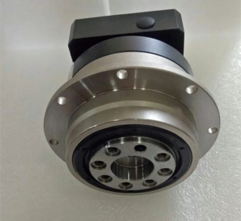 Редуктор планетарного редуктора с фланцевым выходом 5 arcmin отношение 20:1 к 100:1 для 130 мм 2 кВт входного вала