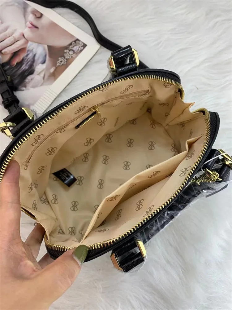 

2021 новая портативная маленькая сумка с подвеской из блестящего ламинированного материала, женская сумка-мессенджер через плечо