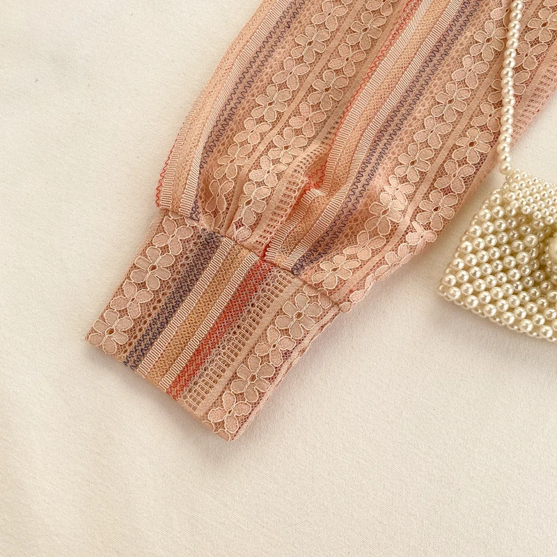 Женская кружевная блузка в полоску с квадратным вырезом и пуговицами спереди |