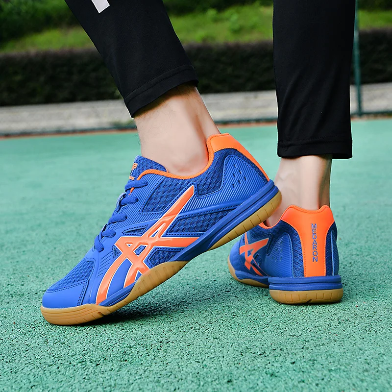 

Men and Women Volleyball Training Shoes Breathable Kids School Pingpong Sports Shoes Non-slip Unisex Badminton Sneakers Tennis