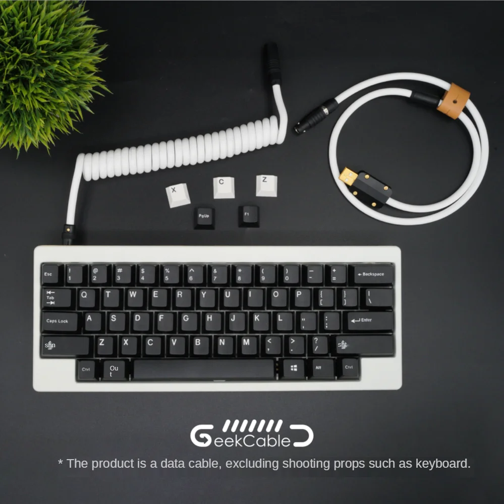 

GeekCable Hand-made Customized Keyboard Data Cable Rear Aviation Plug Black Hardware Japanese White Type-C