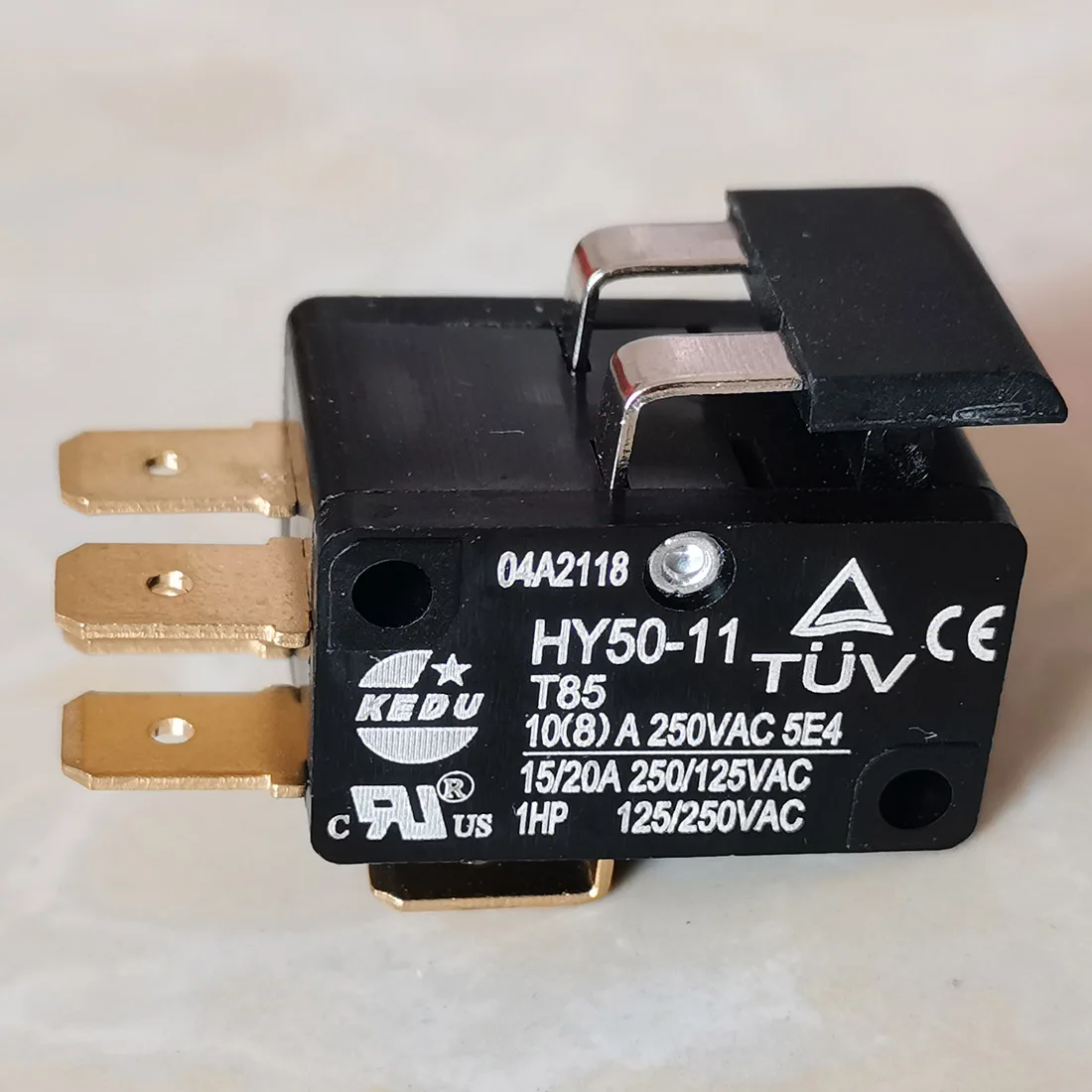 2 шт., микровыключатель KEDU, 6 контактов, кнопочные переключатели 2NO + 2NC, нормальное расстояние ≥ 2,7 мм, 10(8), 250 В переменного тока, 5E4, 15/20A, 250/В переменного тока