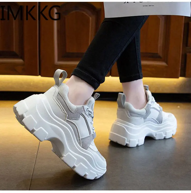 Кроссовки женские на шнуровке повседневная Нескользящая спортивная обувь