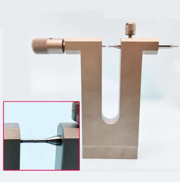 Инструмент с насадками для извлечения сломанных часов