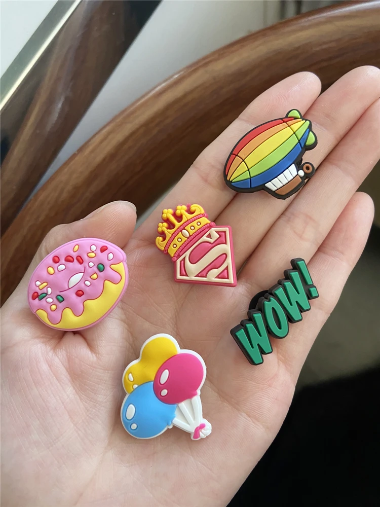 1Pcs PVC Shoe Charms Hot Air Balloon/Rainbow/Sunglasses/Sun Shoe Decoration Accessories for Croc jibz Kid's Party