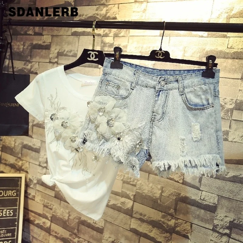 

Female Outfits 2021 Summer New Fashion Flowers T-shirt White Tee + Ripped Hole Jeans Denim Jean Shorts Women's Two Piece Set