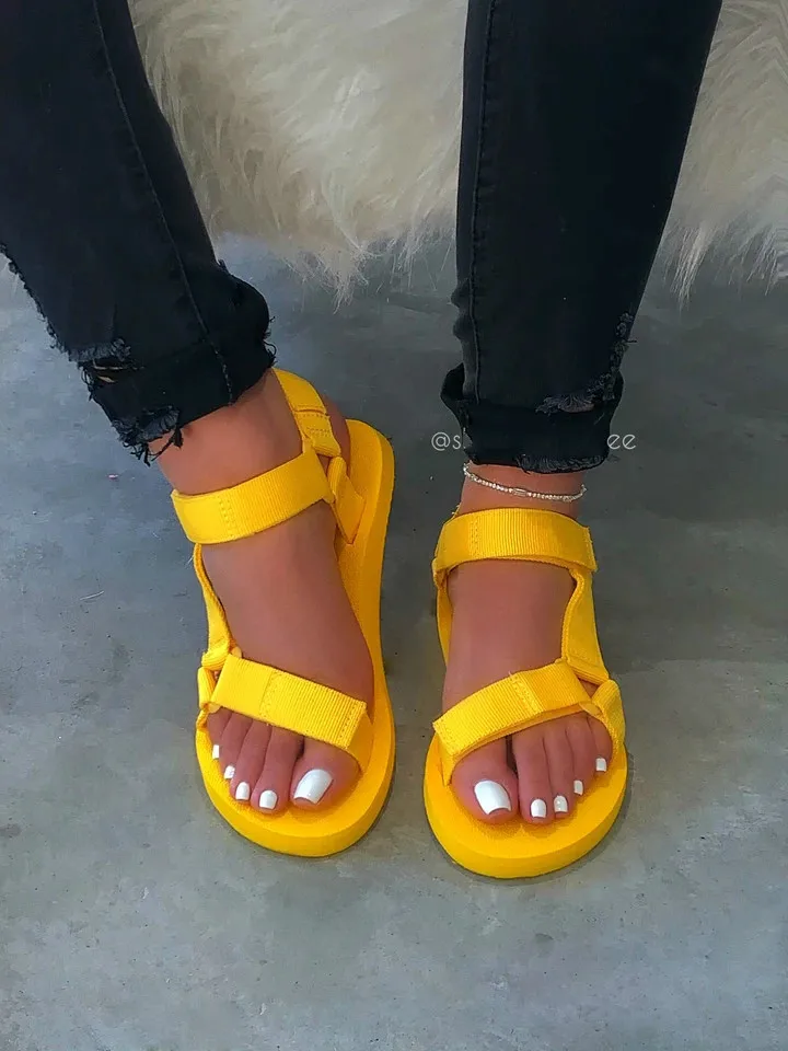 Новинка 2020 женские уличные пляжные тапочки для весны и лета новые мягкие