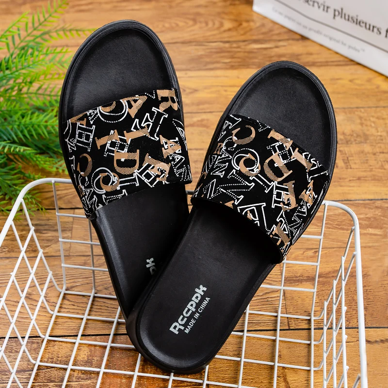 

New Style Indoor Beautiful Non-slip Bathroom Sandals For Men And Women Women's Unisex Massage Bad Summer Men's Beach Slippers