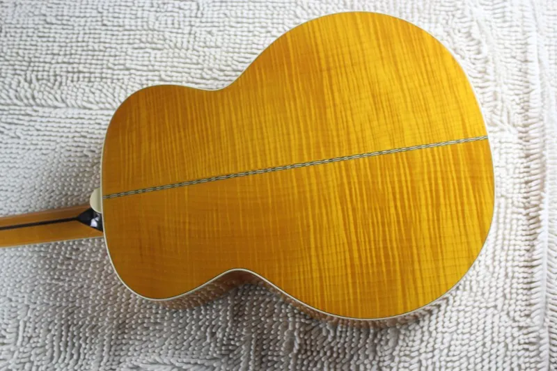 

Бесплатная доставка Обновление Янтарная гитара Пламя клен Массив ели Джамбо Размер 43 дюйма на заказ акустическая электрогитара