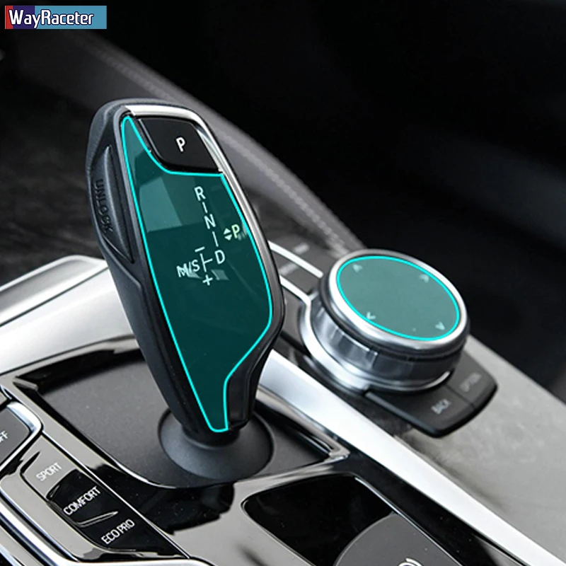 Наклейка на панели переключения передач центральной консоли автомобиля