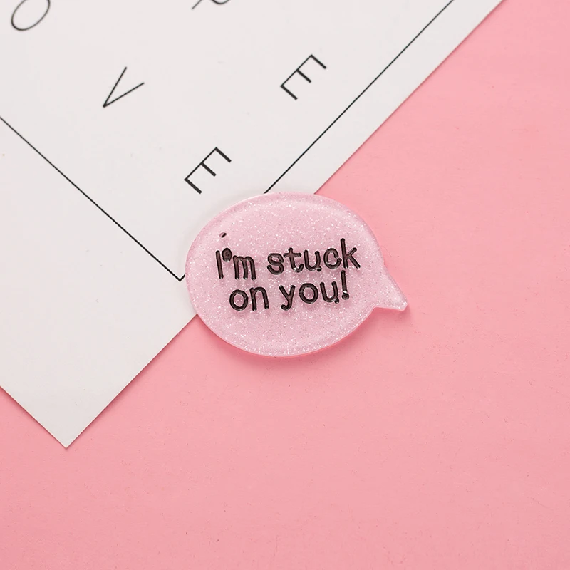 20 шт. разноцветные акриловые английские буквы Я прилипла на вас шармы милые